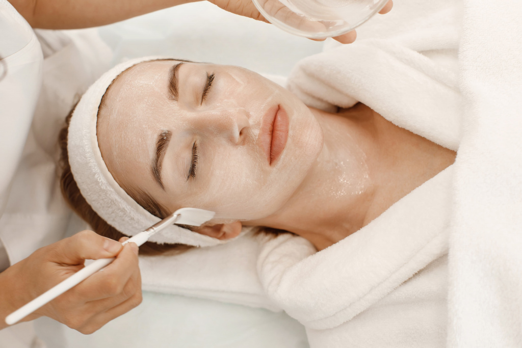 facial-mask-woman-applying-cosmetic-alginate-mask (1).jpg