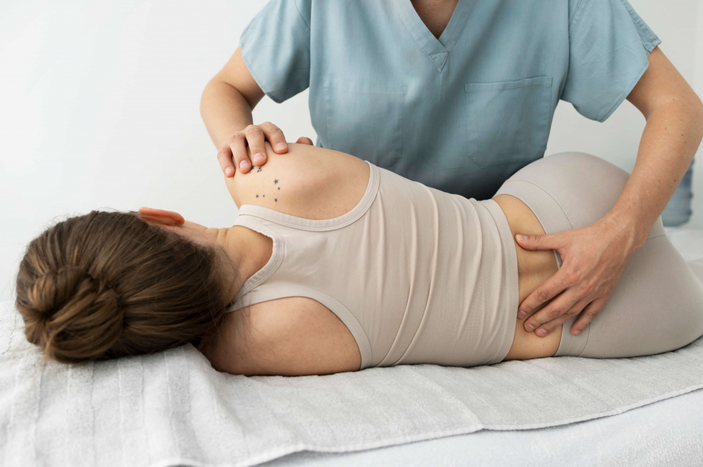 nurse-taking-care-patient (1).jpg nurse-taking-care-patient (1).jpg